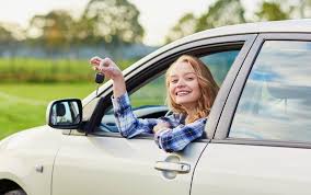 Building Safe Driving Habits Early with Online Teen Driver Education