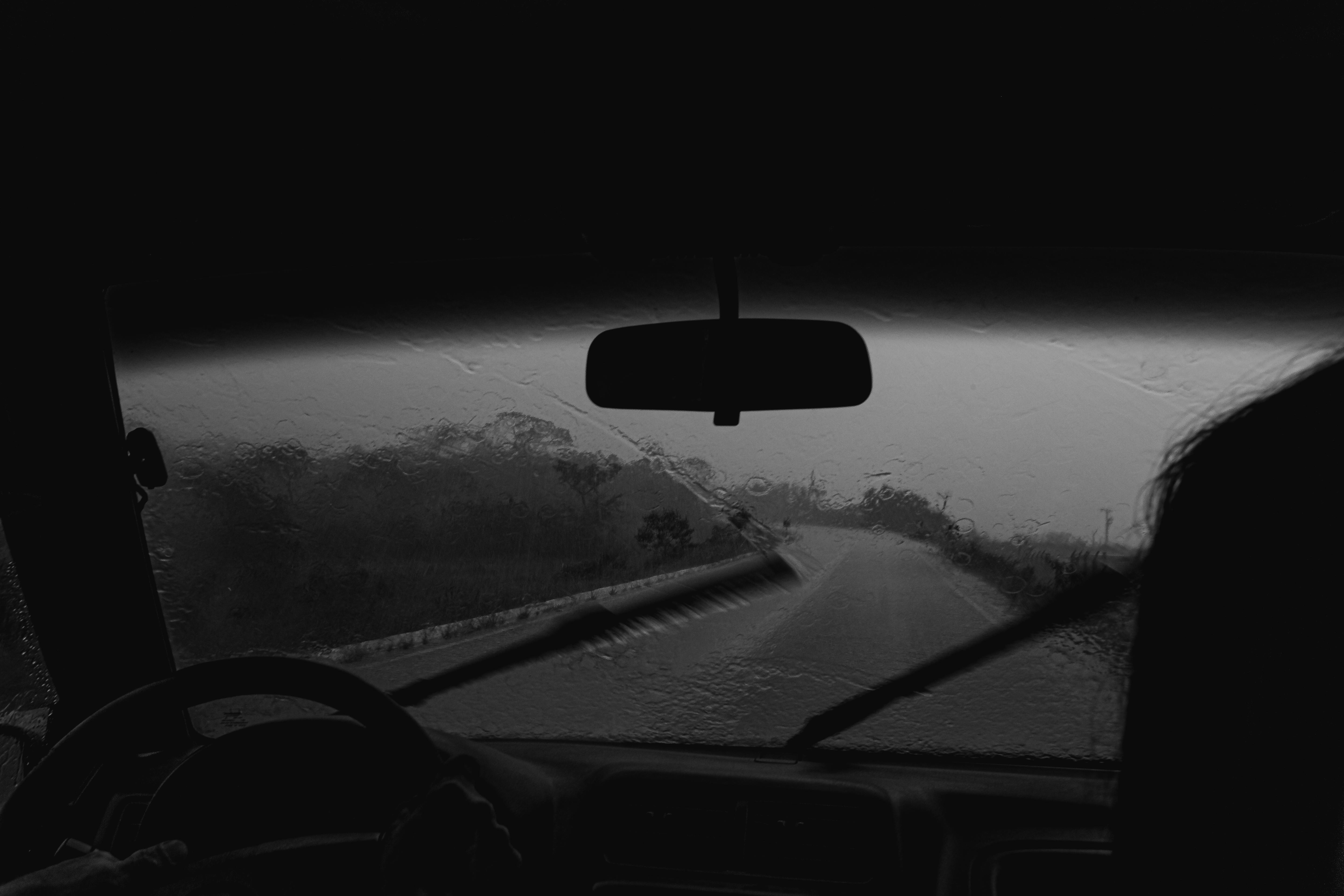 Drive Smart in Minnesota: The Importance of Maintaining a Safe Speed in Bad Weather