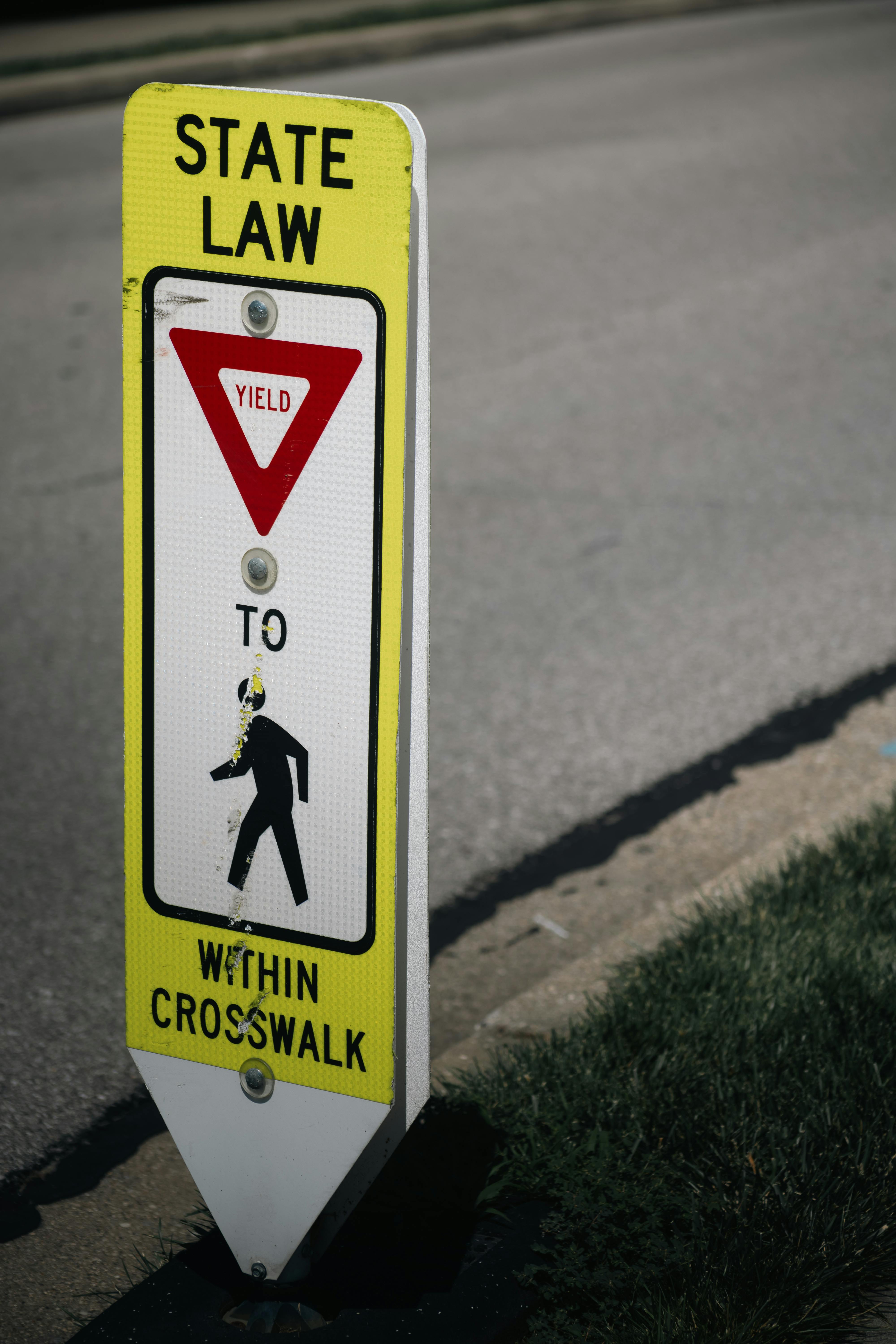 Wisconsin’s Failure-to-Yield Law: What Drivers Need to Know