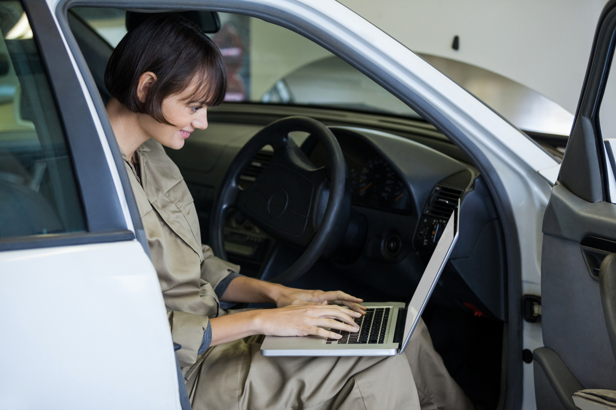 Understanding Court-Approved Traffic School in Arizona: Your Guide to Defensive Driving and Citation Compliance