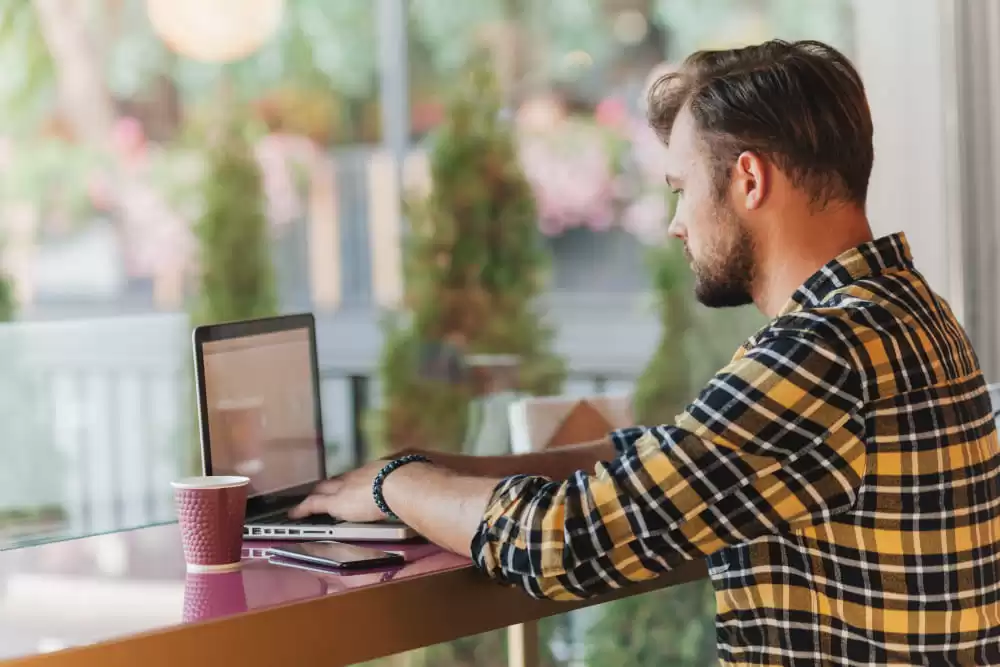 How Taking a Defensive Driving Course in Florida Can Protect Your Record and Your Wallet