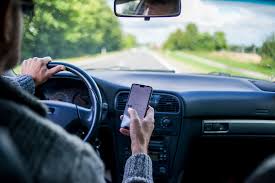 Oregon Drivers, A Helpful Update to Distracted Driving Rules Is Gaining Attention